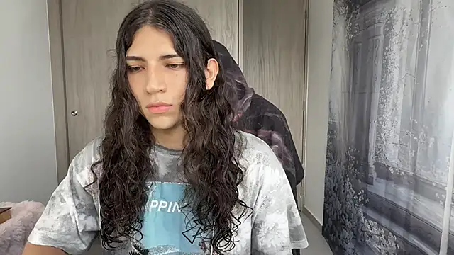 Snapshot of gabriel__manson chatting on February 28, 9:47 pm gabriel manson online show from February 28, 9:47 pm