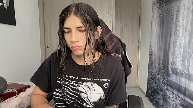 Snapshot of gabriel__manson chatting on February 8, 7:44 pm gabriel manson online show from February 8, 7:44 pm