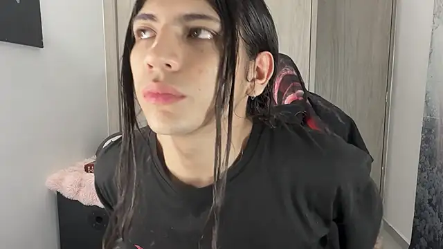 Snapshot of gabriel__manson chatting on January 9, 2:29 am gabriel manson online show from January 9, 2:29 am