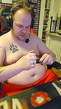 PupW0lfy online show from February 15, 6:18 pm