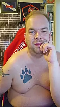 PupW0lfy online show from November 3, 3:04 pm