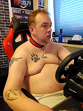 PupW0lfy online show from March 19, 5:06 pm