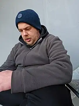 PupW0lfy online show from January 10, 11:33 am