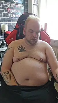 PupW0lfy online show from April 22, 9:49 am