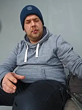 PupW0lfy online show from January 20, 11:24 am