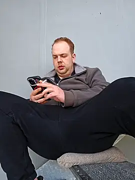 PupW0lfy online show from March 21, 11:12 am