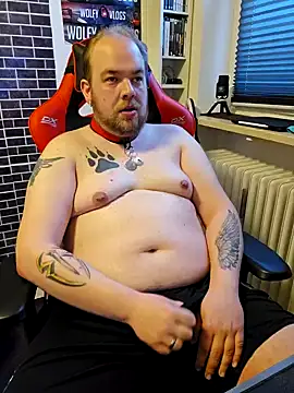 PupW0lfy online show from February 23, 7:00 am