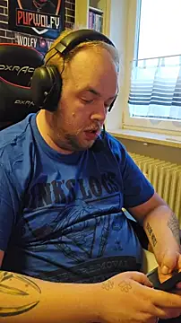 PupW0lfy online show from April 2, 5:30 pm