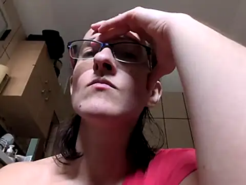 Milky hairy mommy online show from December 15, 10:54 am