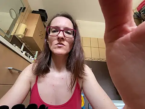 Snapshot of Milky_hairy_mommy chatting on March 3, 9:16 am Milky hairy mommy online show from March 3, 9:16 am