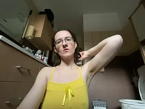 Milky hairy mommy online show from December 18, 7:35 am