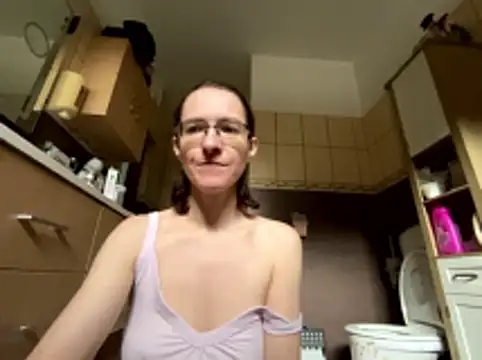 Milky hairy mommy online show from December 17, 8:08 am