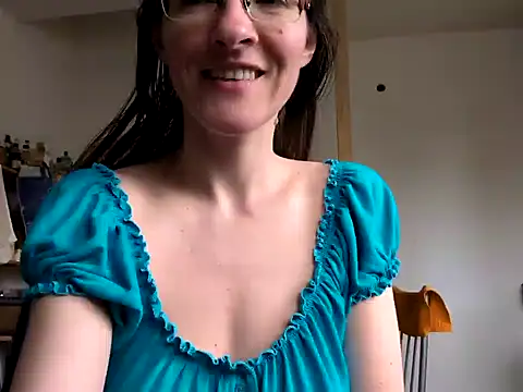 Milky hairy mommy online show from March 11, 1:34 pm