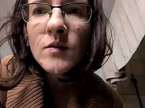 Milky hairy mommy online show from October 2, 8:56 pm