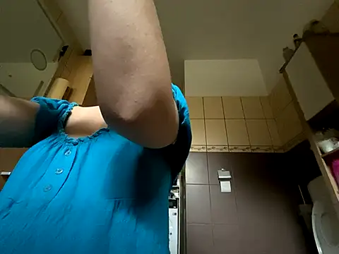 Milky hairy mommy online show from November 21, 8:35 am