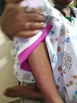 Snapshot of Tamil--Rani chatting on February 14, 7:54 pm Tamil--Rani online show from February 14, 7:54 pm