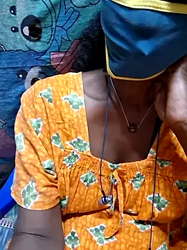 Snapshot of Tamil--Rani chatting on October 18, 2:19 pm Tamil--Rani online show from October 18, 2:19 pm