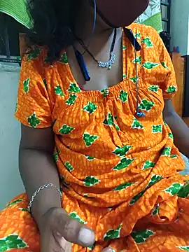 Snapshot of Tamil--Rani chatting on February 13, 6:37 pm Tamil--Rani online show from February 13, 6:37 pm