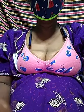 Snapshot of Tamil--Rani chatting on March 8, 8:14 pm Tamil--Rani online show from March 8, 8:14 pm