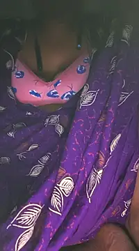 Snapshot of Tamil--Rani chatting on February 15, 7:06 pm Tamil--Rani online show from February 15, 7:06 pm