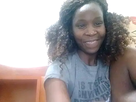 Snapshot of Claris2 chatting on October 10, 7:58 pm Claris2 online show from October 10, 7:58 pm