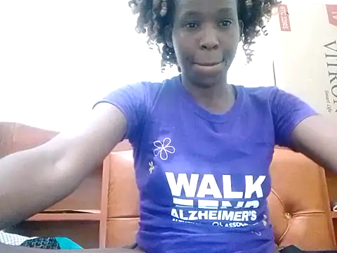 Snapshot of Claris2 chatting on September 30, 8:48 pm Claris2 online show from September 30, 8:48 pm