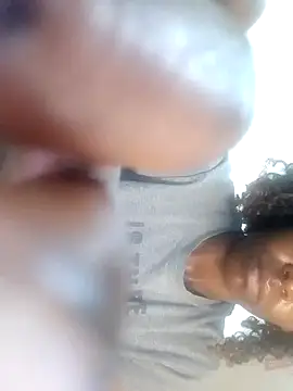 Snapshot of Claris2 chatting on October 10, 4:02 am Claris2 online show from October 10, 4:02 am