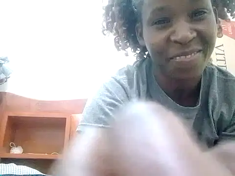 Snapshot of Claris2 chatting on September 29, 9:09 pm Claris2 online show from September 29, 9:09 pm