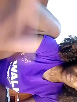 Snapshot of Claris2 chatting on October 26, 7:03 pm Claris2 online show from October 26, 7:03 pm