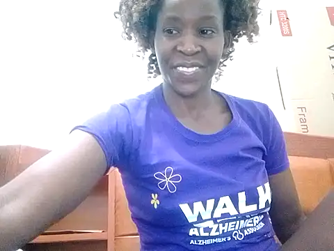 Snapshot of Claris2 chatting on October 1, 7:29 pm Claris2 online show from October 1, 7:29 pm