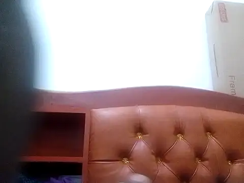 Snapshot of Claris2 chatting on October 12, 8:21 pm Claris2 online show from October 12, 8:21 pm