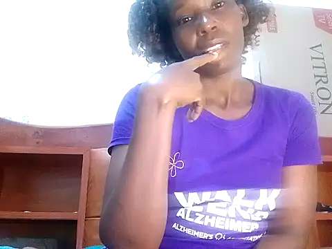 Snapshot of Claris2 chatting on October 7, 8:10 pm Claris2 online show from October 7, 8:10 pm