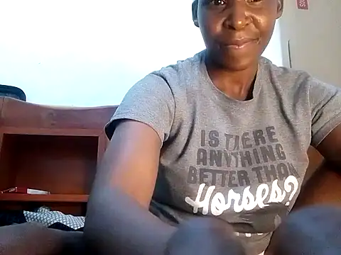 Snapshot of Claris2 chatting on November 17, 8:46 pm Claris2 online show from November 17, 8:46 pm