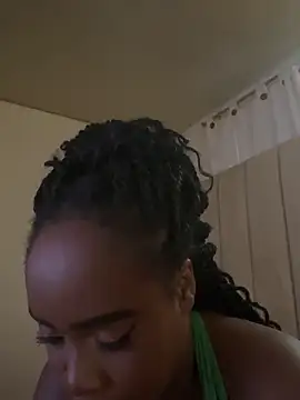 Britanymooree online show from March 20, 8:10 pm