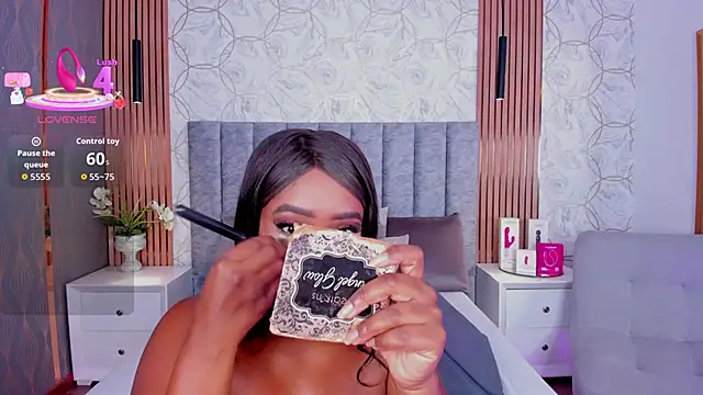 Snapshot of Britanymooree chatting on February 14, 7:14 pm Britanymooree online show from February 14, 7:14 pm