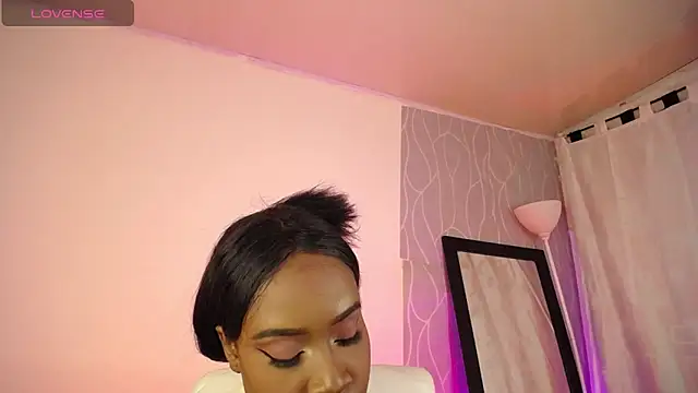 Britanymooree online show from January 31, 10:42 pm