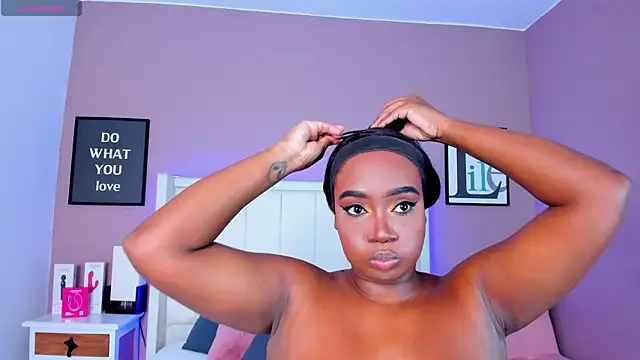 Britanymooree online show from September 15, 7:36 pm