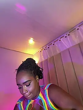 Britanymooree online show from March 16, 8:11 pm