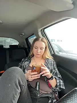 OlgaBuzzz online show from February 9, 7:39 am