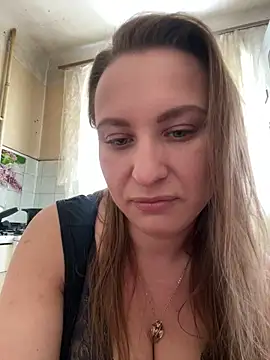 Snapshot of OlgaBuzzz chatting on March 7, 6:31 am OlgaBuzzz online show from March 7, 6:31 am