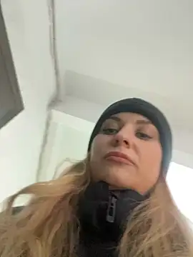 OlgaBuzzz online show from February 2, 7:30 am