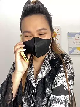 Snapshot of Odette68 chatting on October 30, 1:15 am Odette68 online show from October 30, 1:15 am