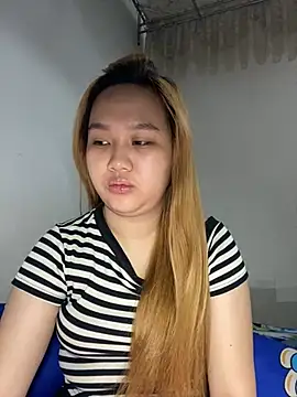Snapshot of Odette68 chatting on June 22, 12:38 am Odette68 online show from June 22, 12:38 am
