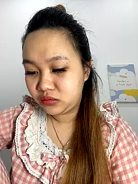 Snapshot of Odette68 chatting on November 5, 1:31 am Odette68 online show from November 5, 1:31 am