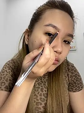 Snapshot of Odette68 chatting on November 28, 12:22 am Odette68 online show from November 28, 12:22 am