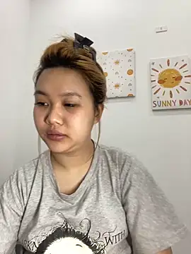 Odette68 online show from March 31, 12:45 am