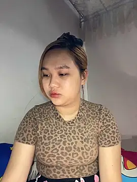 Odette68 online show from June 7, 11:43 pm