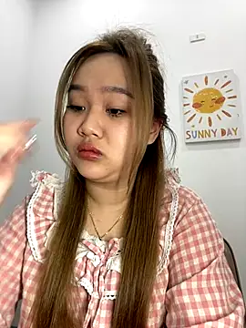 Snapshot of Odette68 chatting on November 27, 12:55 am Odette68 online show from November 27, 12:55 am