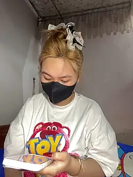 Odette68 online show from April 21, 3:02 am