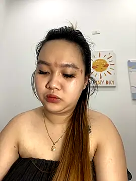 Snapshot of Odette68 chatting on November 12, 4:16 am Odette68 online show from November 12, 4:16 am